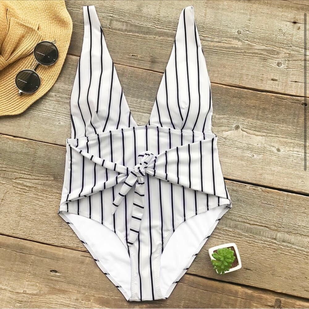 Cupshe Quiet Elegance Stripe Swimsuit Deep V-Neck